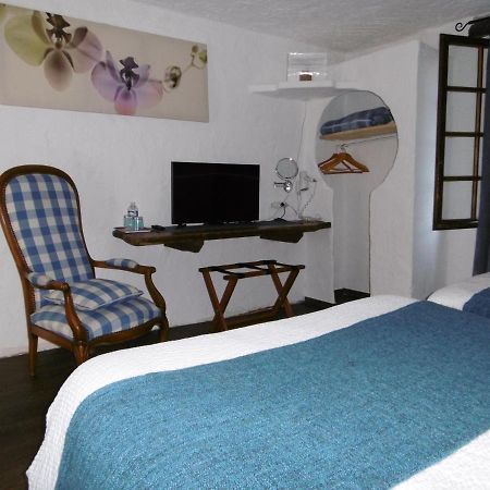 מלון Les Avenières Le Relais Des Vieilles Postes מראה חיצוני תמונה