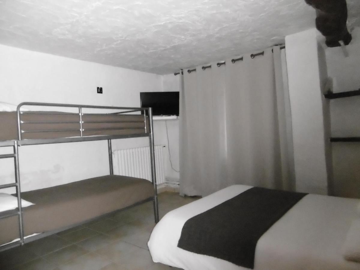 מלון Les Avenières Le Relais Des Vieilles Postes מראה חיצוני תמונה