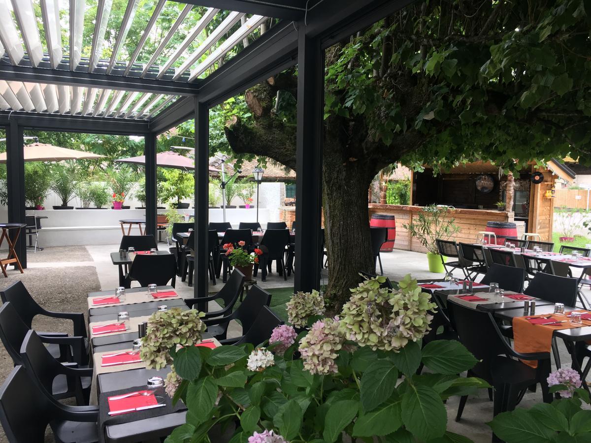 מלון Les Avenières Le Relais Des Vieilles Postes מראה חיצוני תמונה