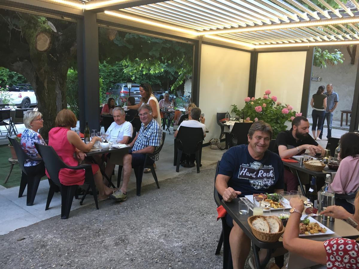 מלון Les Avenières Le Relais Des Vieilles Postes מראה חיצוני תמונה