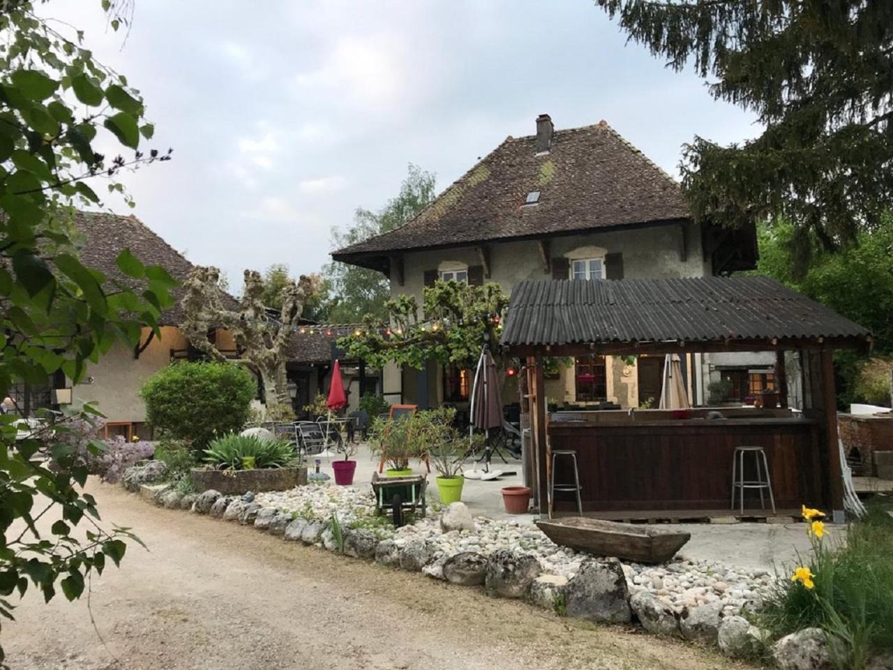 מלון Les Avenières Le Relais Des Vieilles Postes מראה חיצוני תמונה