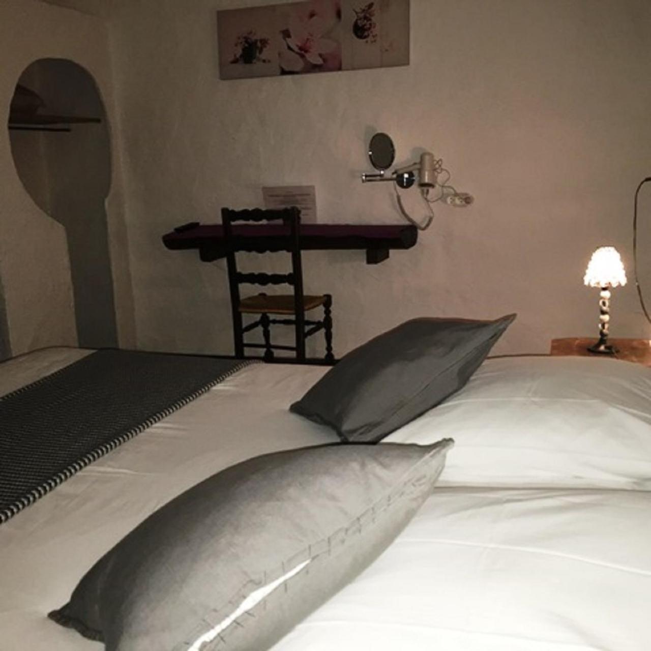 מלון Les Avenières Le Relais Des Vieilles Postes מראה חיצוני תמונה