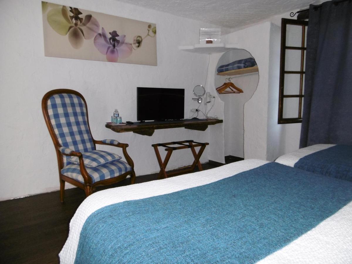 מלון Les Avenières Le Relais Des Vieilles Postes מראה חיצוני תמונה