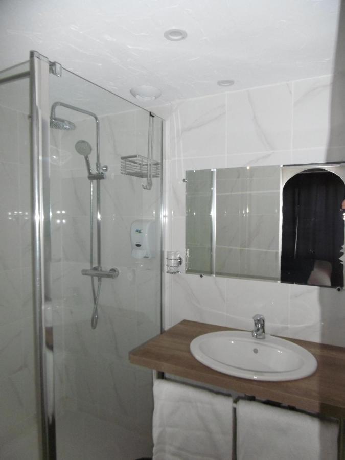 מלון Les Avenières Le Relais Des Vieilles Postes מראה חיצוני תמונה