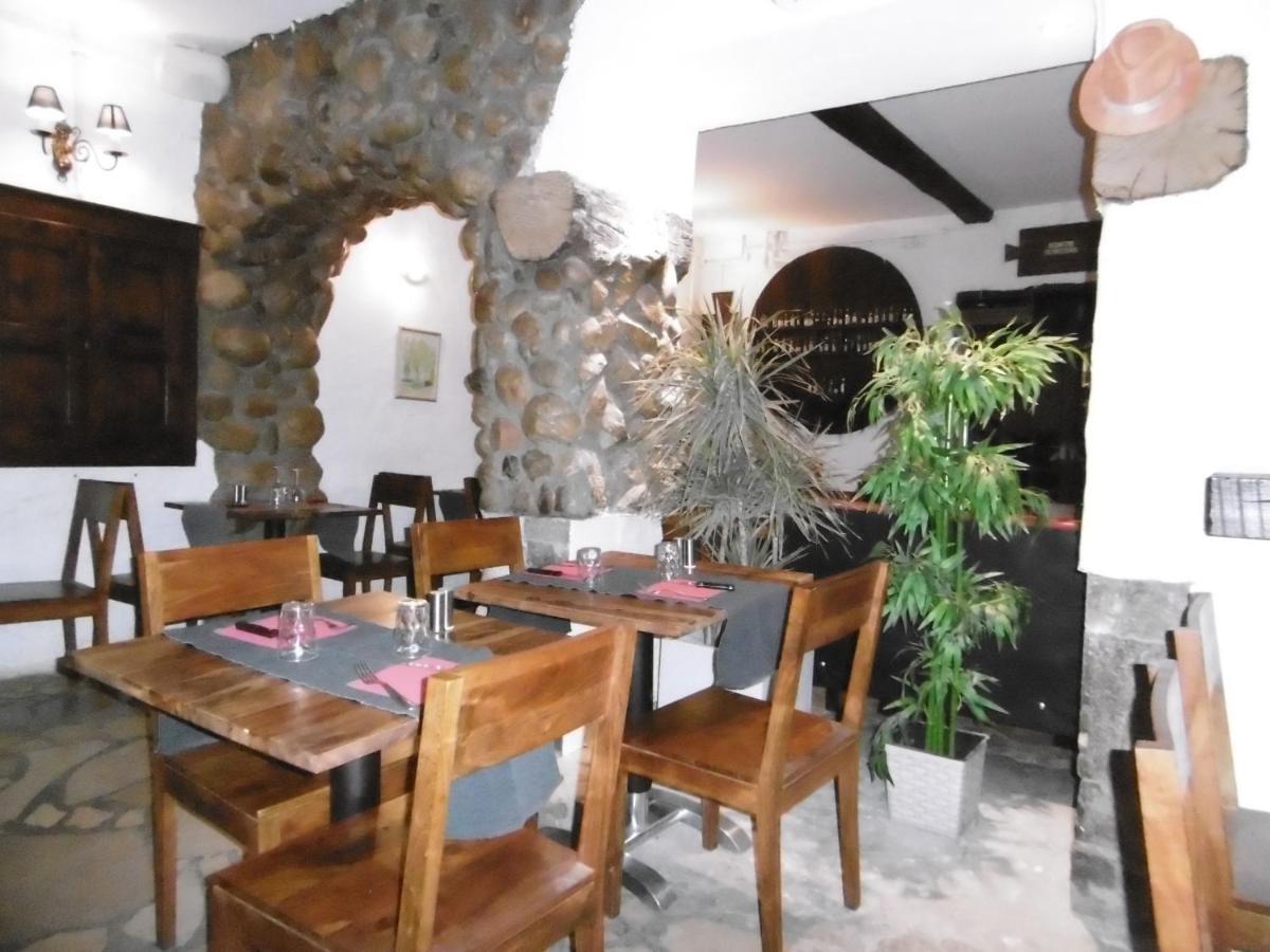מלון Les Avenières Le Relais Des Vieilles Postes מראה חיצוני תמונה